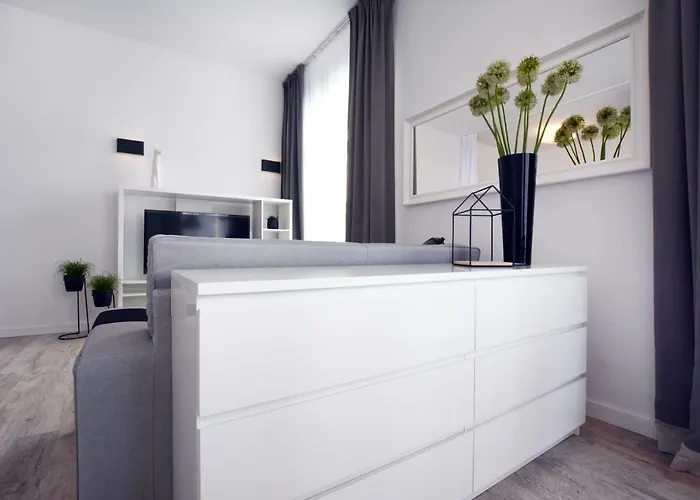 Towarowa Колобжег